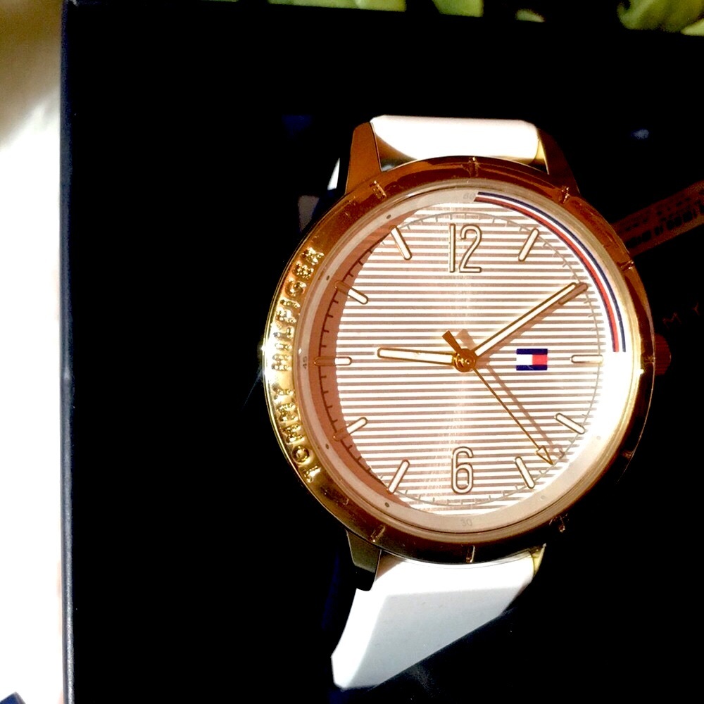 ♥️Tommy Hilfiger®White silicone watch♥️